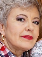 Curvy British housewife getting very frisky