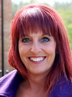 Curvy British housewife getting very frisky