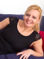 Curvy British housewife getting very frisky