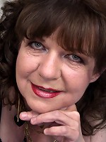 Curvy British housewife getting very frisky