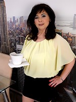 Curvy British housewife getting very frisky