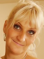 Curvy British housewife getting very frisky