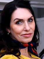 Curvy British housewife getting very frisky