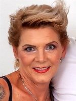 Curvy British housewife getting very frisky