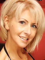 Curvy British housewife getting very frisky