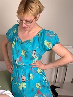 Curvy British housewife getting very frisky