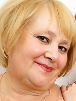 Curvy British housewife getting very frisky