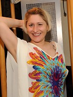 Curvy British housewife getting very frisky